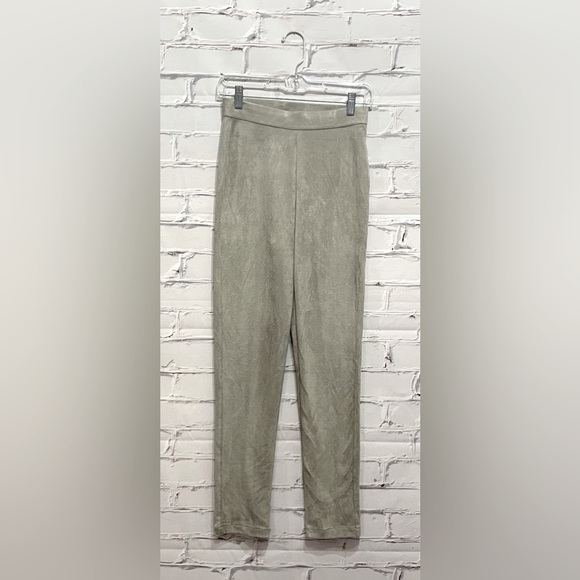 H by Halston Gray Faux Suede Pull On Leggings - NWT - Picture 1 of 5